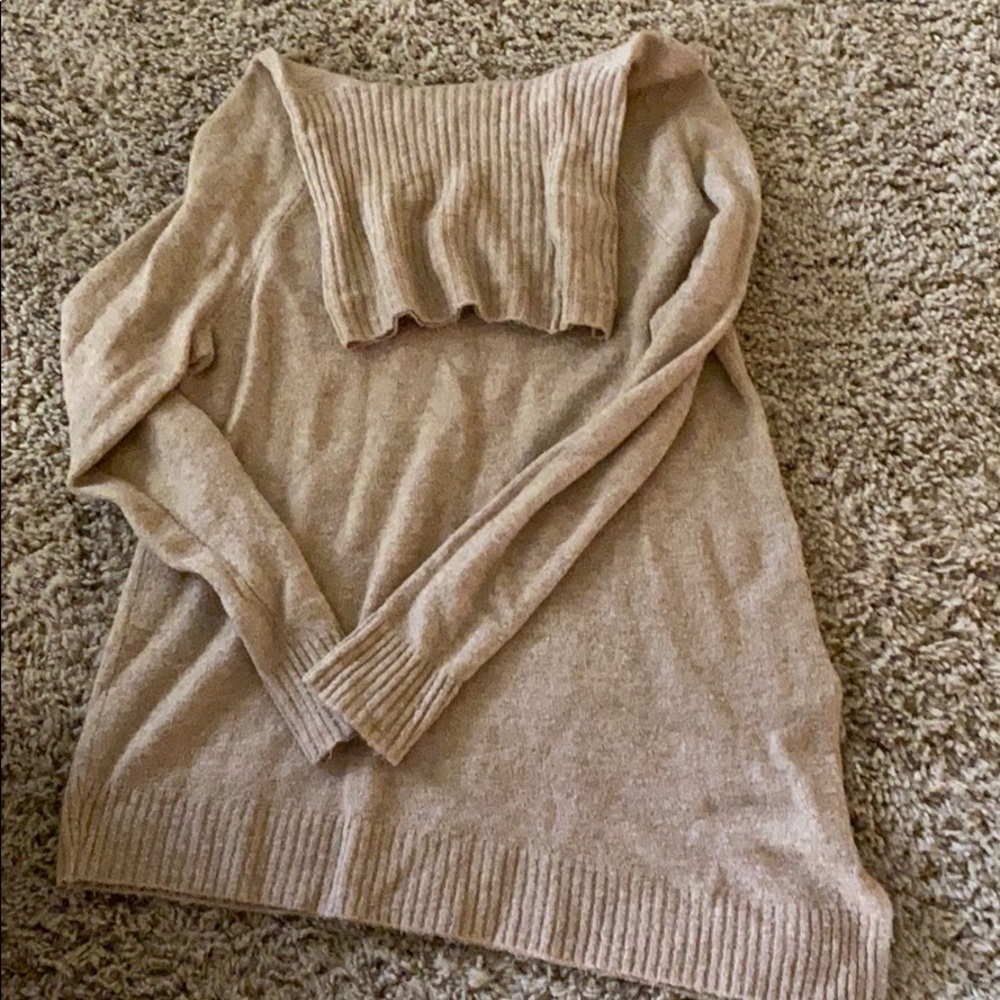 Turtle Neck Camel Sweater A&F - Picture 1 of 3
